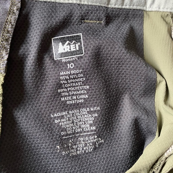 REI Venturi Hiking Shorts - Picture 10 of 10